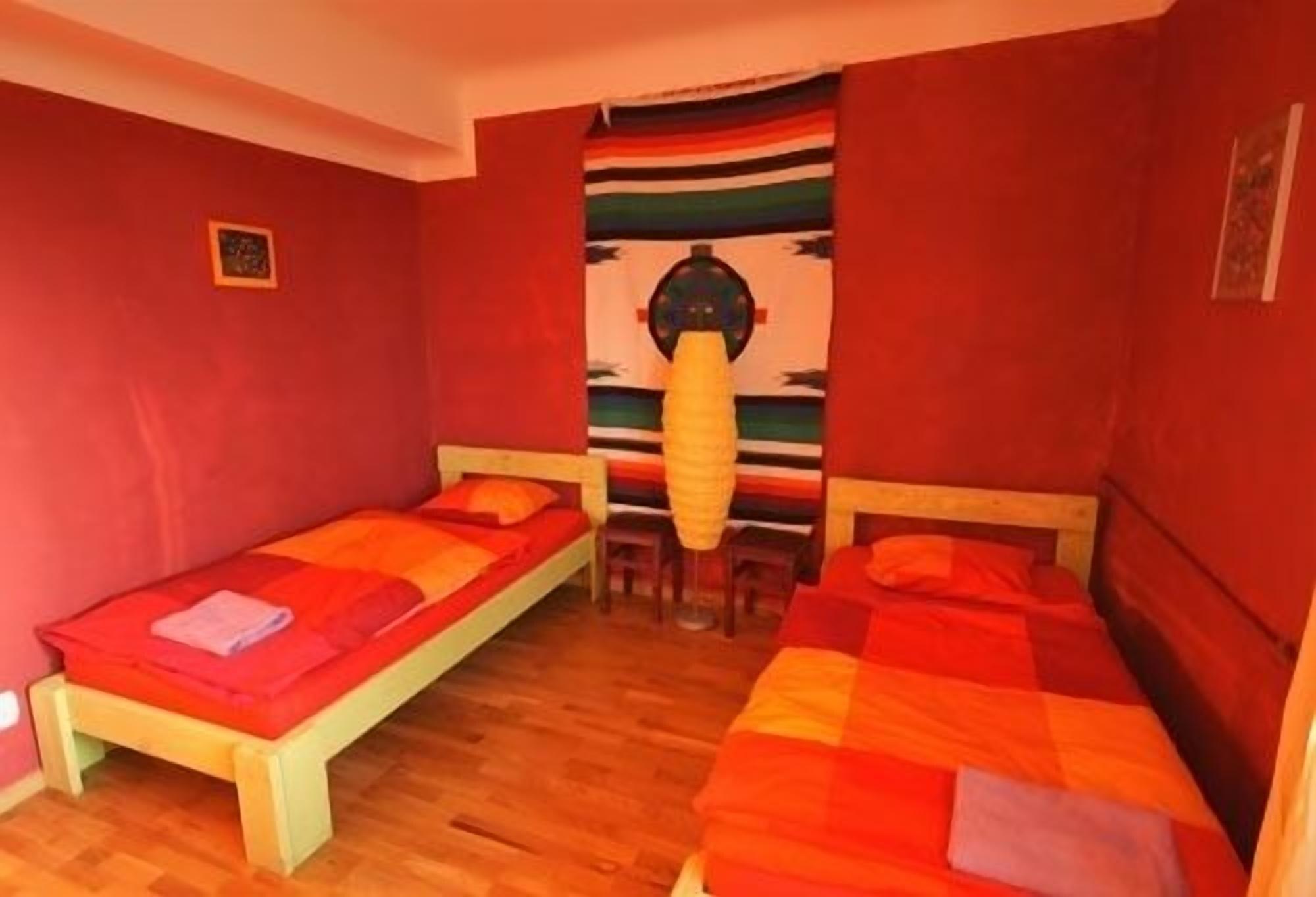 El Hostel Варшава Экстерьер фото