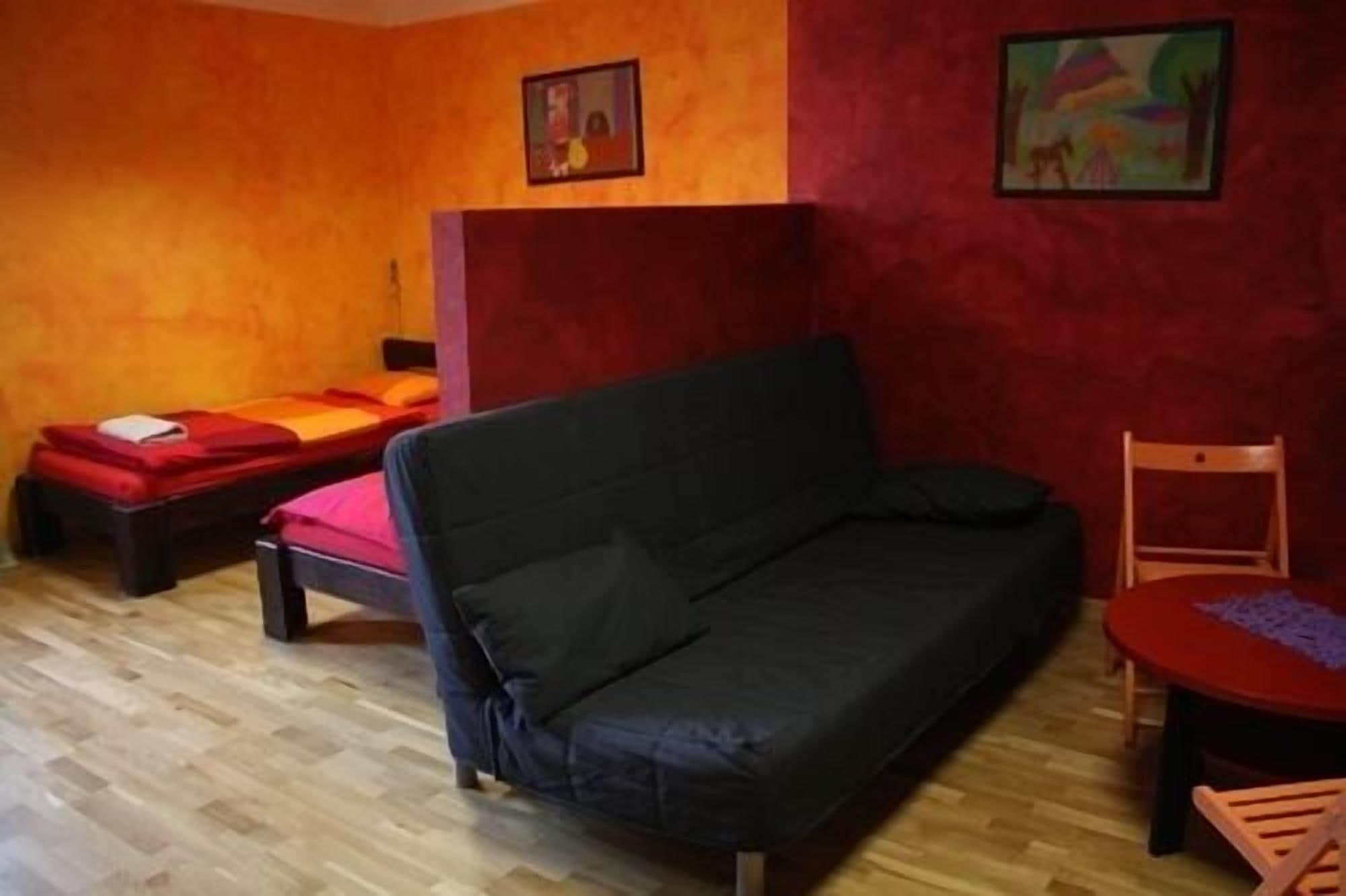 El Hostel Варшава Экстерьер фото
