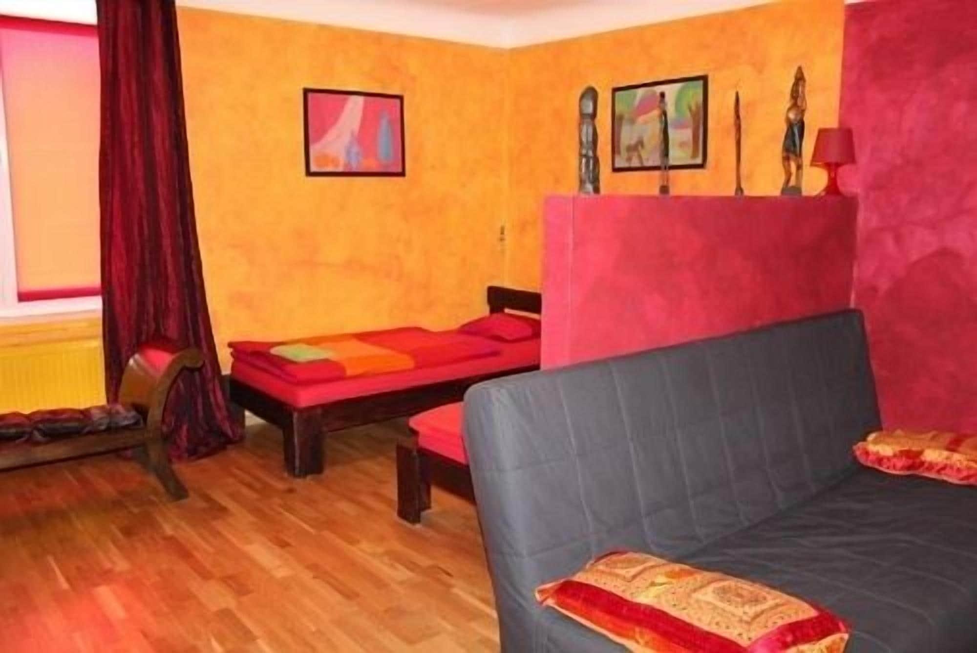 El Hostel Варшава Экстерьер фото